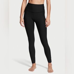 Victoria’s secret black leggings